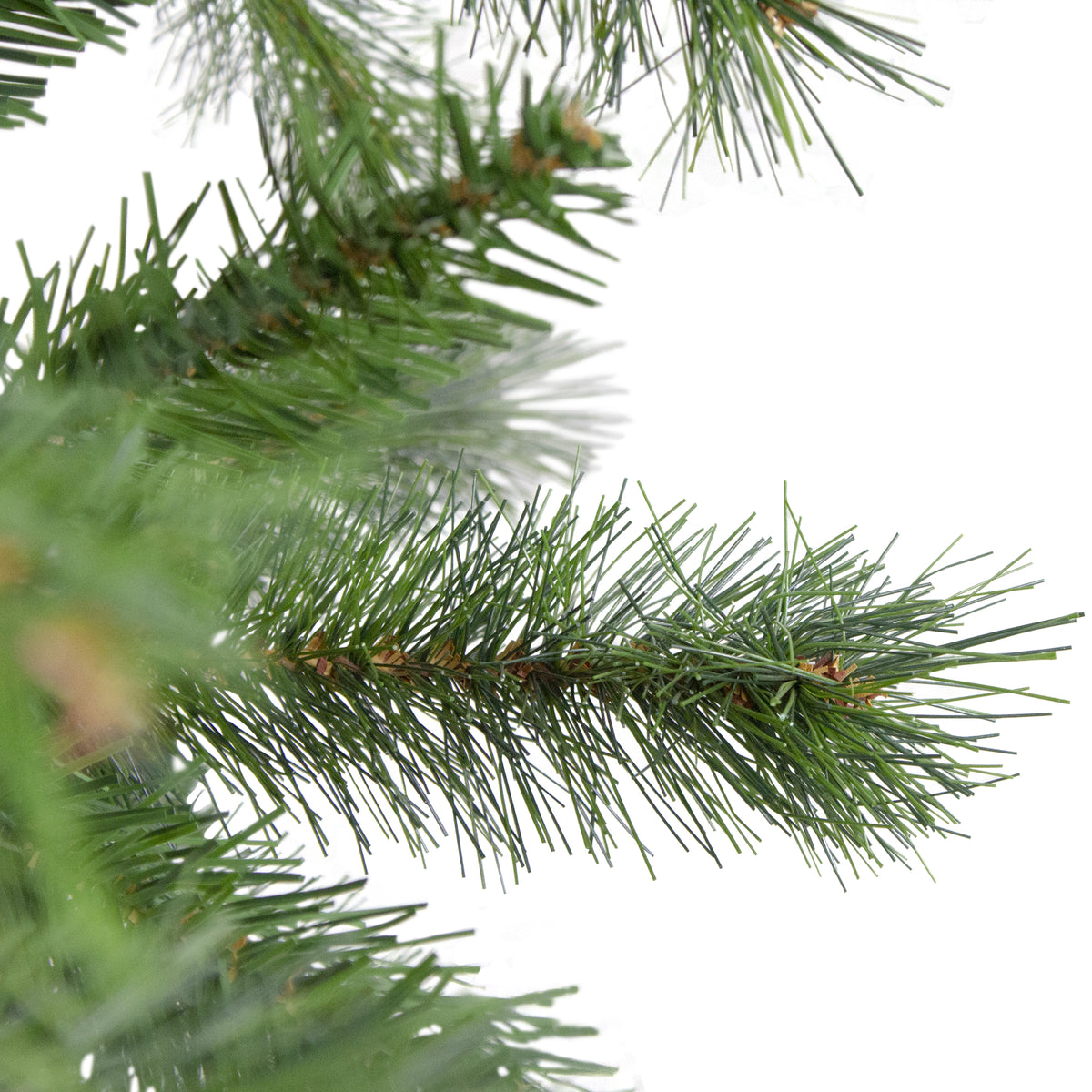 Northlight 4.5' x 35" Medium Mixed Pine Artificial Christmas Tree - Unlit